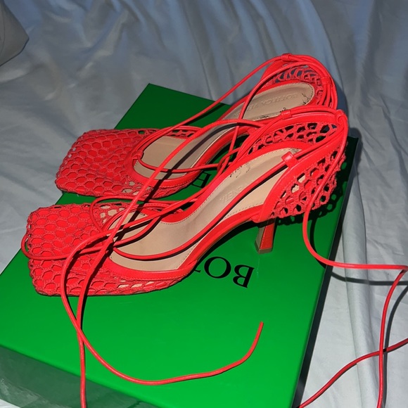 Slightly worn - Picture 3 of 4